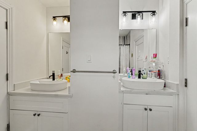 2532 6th Avenue, Fort Worth, TX 76110