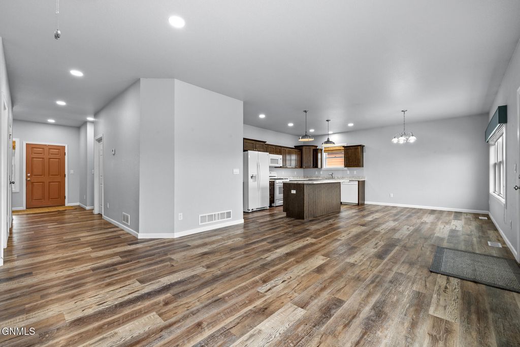 3336 Wheat Ridge Street, Williston, ND 58801 photo 5