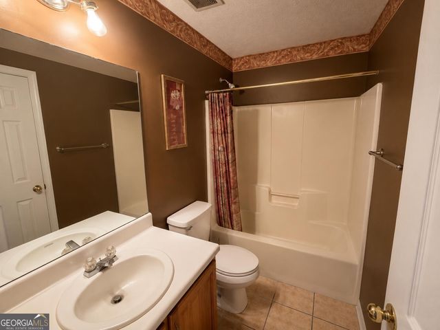 129 Hampton Brook Drive, Hampton, GA 30228