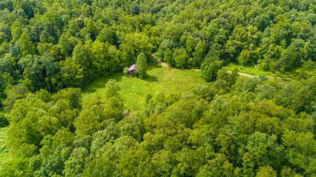 1235 Greenbrier Branch Road, Campton, KY 41301