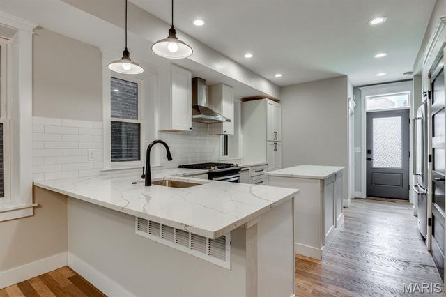 4116 Flad Avenue, St Louis, MO 63110
