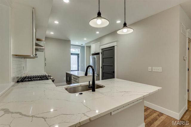 4116 Flad Avenue, St Louis, MO 63110