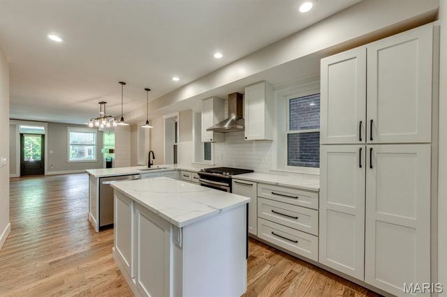 4116 Flad Avenue, St Louis, MO 63110