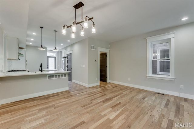 4116 Flad Avenue, St Louis, MO 63110