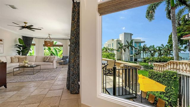 1023 TOCOBAGA LANE, Sarasota, FL 34236