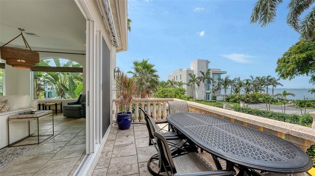 1023 TOCOBAGA LANE, Sarasota, FL 34236