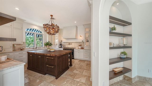 1023 TOCOBAGA LANE, Sarasota, FL 34236