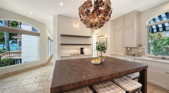 1023 TOCOBAGA LANE, Sarasota, FL 34236
