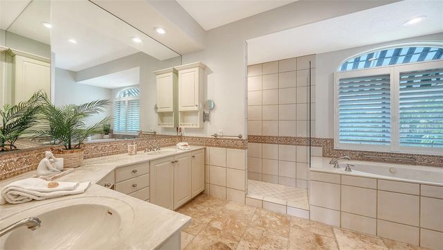 1023 TOCOBAGA LANE, Sarasota, FL 34236