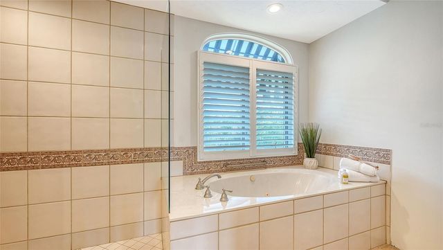 1023 TOCOBAGA LANE, Sarasota, FL 34236