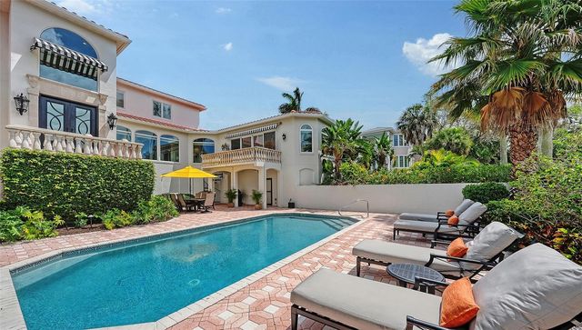 1023 TOCOBAGA LANE, Sarasota, FL 34236