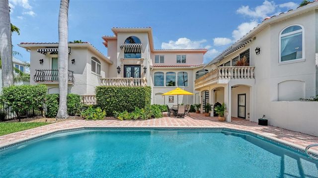 1023 TOCOBAGA LANE, Sarasota, FL 34236