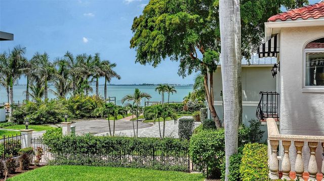 1023 TOCOBAGA LANE, Sarasota, FL 34236