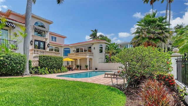 1023 TOCOBAGA LANE, Sarasota, FL 34236