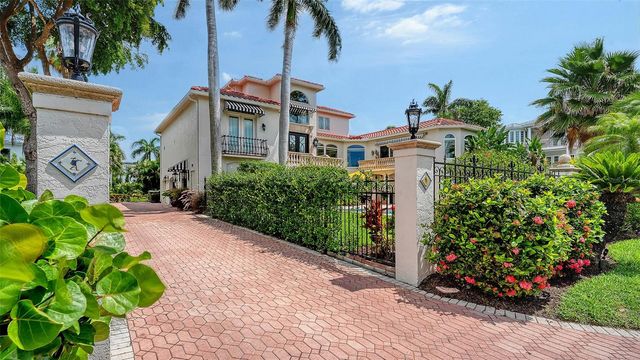 1023 TOCOBAGA LANE, Sarasota, FL 34236