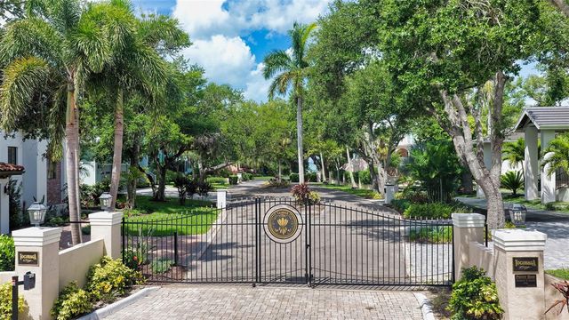 1023 TOCOBAGA LANE, Sarasota, FL 34236