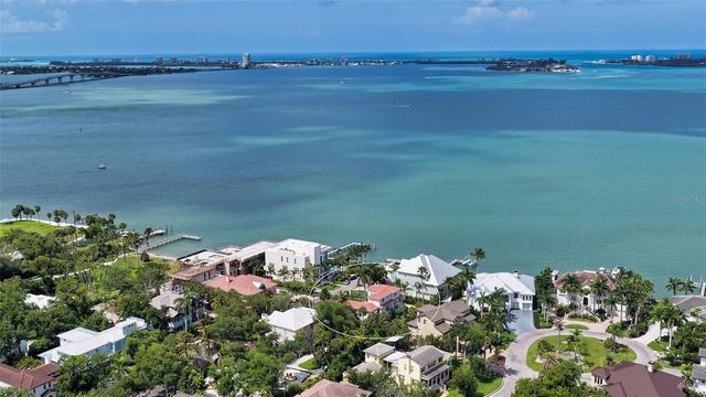 1023 TOCOBAGA LANE, Sarasota, FL 34236