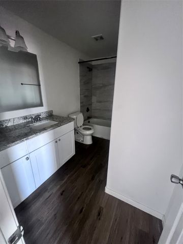 313 Lead Creek Drive, Fort Worth, TX 76131