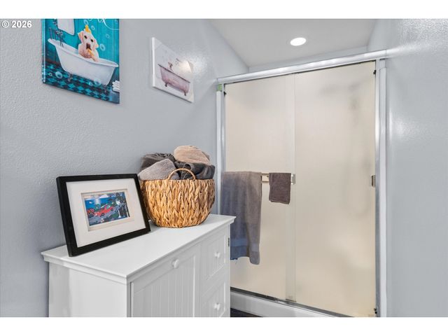 313 Ne 353RD Ave, Washougal, WA 98671