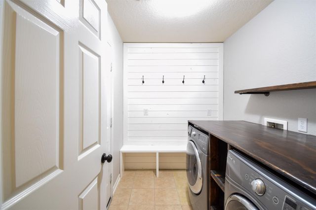 31 Rolling Ridge Court, Conroe, TX 77385