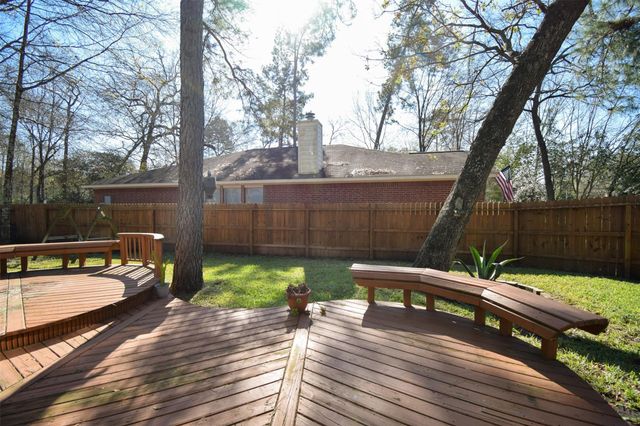 31 Rolling Ridge Court, Conroe, TX 77385