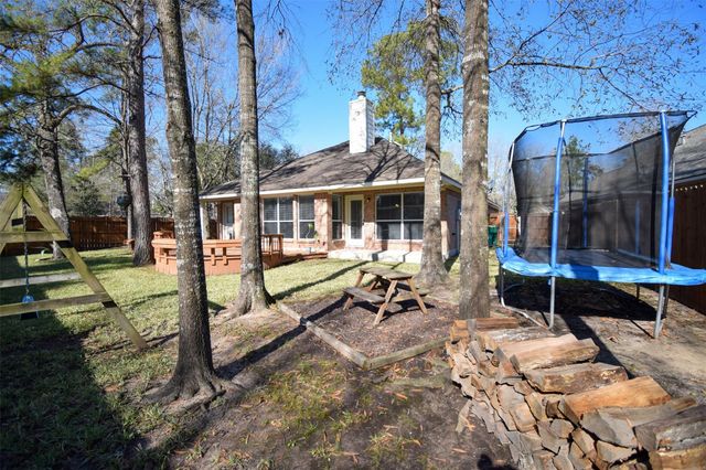 31 Rolling Ridge Court, Conroe, TX 77385