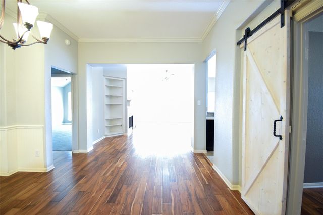 31 Rolling Ridge Court, Conroe, TX 77385