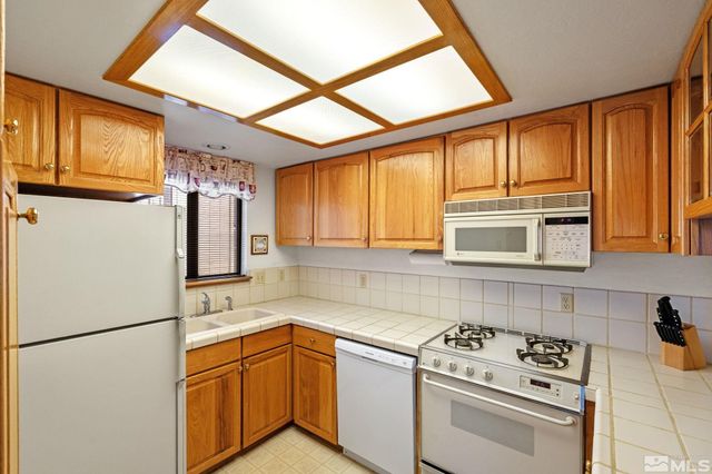 102 Lake Village Drive a, Stateline, NV 89449