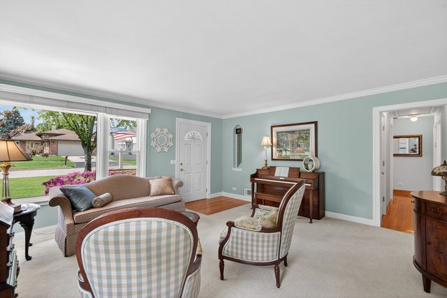 367 N La Londe Avenue, Lombard, IL 60148