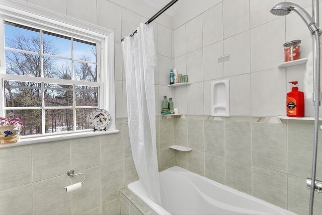 11 Rob's Lane, Sharon, MA 02067