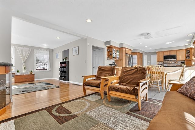 11 Rob's Lane, Sharon, MA 02067