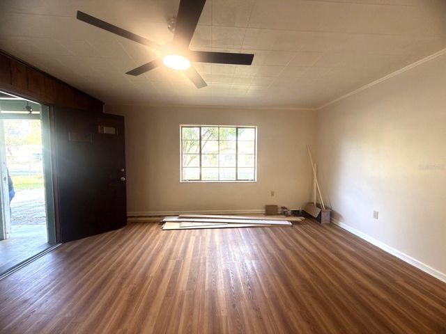 2103 VINE STREET, Leesburg, FL 34748