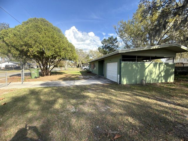 2103 VINE STREET, Leesburg, FL 34748