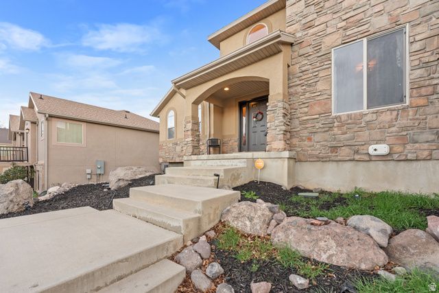 4841 W COPPER OAKS DR, Herriman, UT 84096