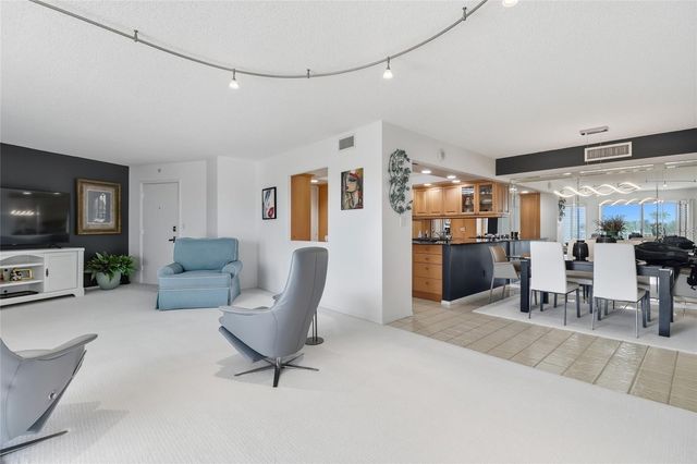 2301 GULF OF MEXICO DRIVE 45N, Longboat Key, FL 34228