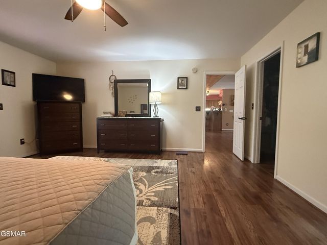 747 Gists Creek Road, Sevierville, TN 37876