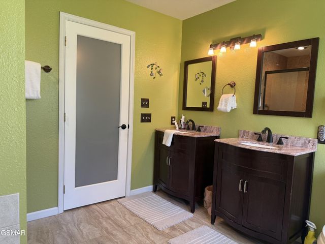 747 Gists Creek Road, Sevierville, TN 37876