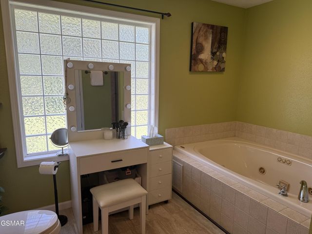 747 Gists Creek Road, Sevierville, TN 37876