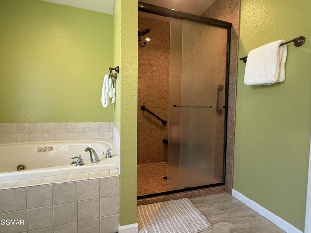 747 Gists Creek Road, Sevierville, TN 37876