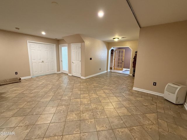 747 Gists Creek Road, Sevierville, TN 37876