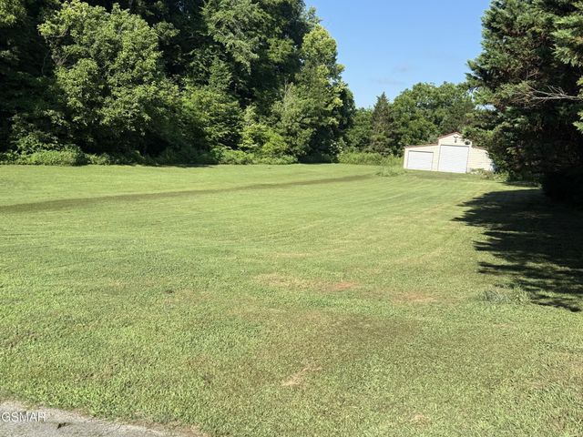747 Gists Creek Road, Sevierville, TN 37876