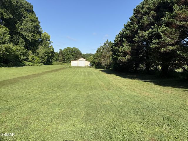 747 Gists Creek Road, Sevierville, TN 37876