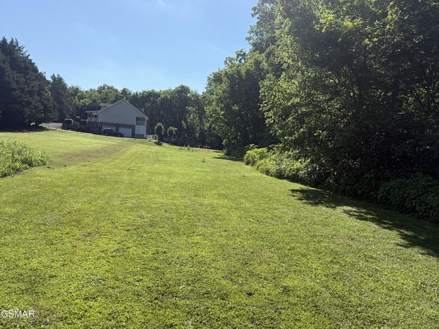 747 Gists Creek Road, Sevierville, TN 37876
