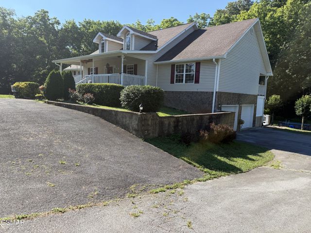 747 Gists Creek Road, Sevierville, TN 37876