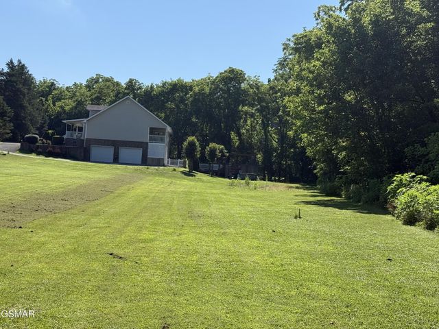 747 Gists Creek Road, Sevierville, TN 37876