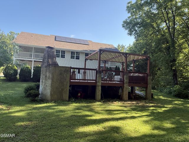 747 Gists Creek Road, Sevierville, TN 37876