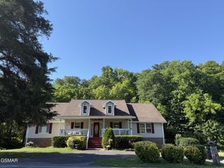 747 Gists Creek Road, Sevierville, TN 37876