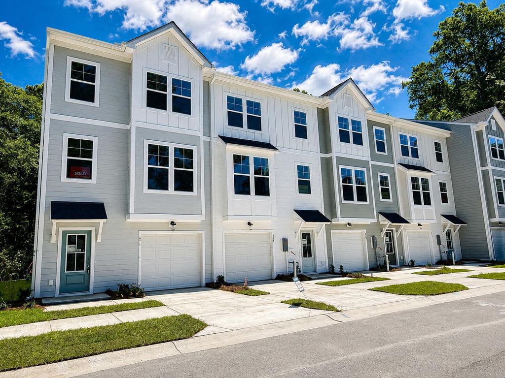 469 Caledon Court, Johns Island, SC 29455