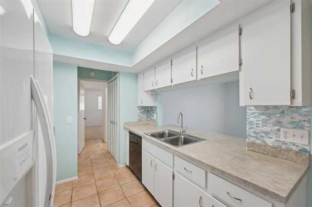 1741 BAYONNE STREET, Sarasota, FL 34231