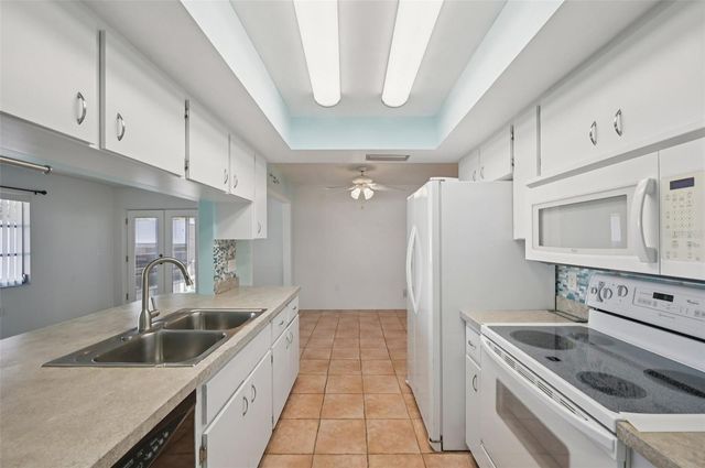 1741 BAYONNE STREET, Sarasota, FL 34231